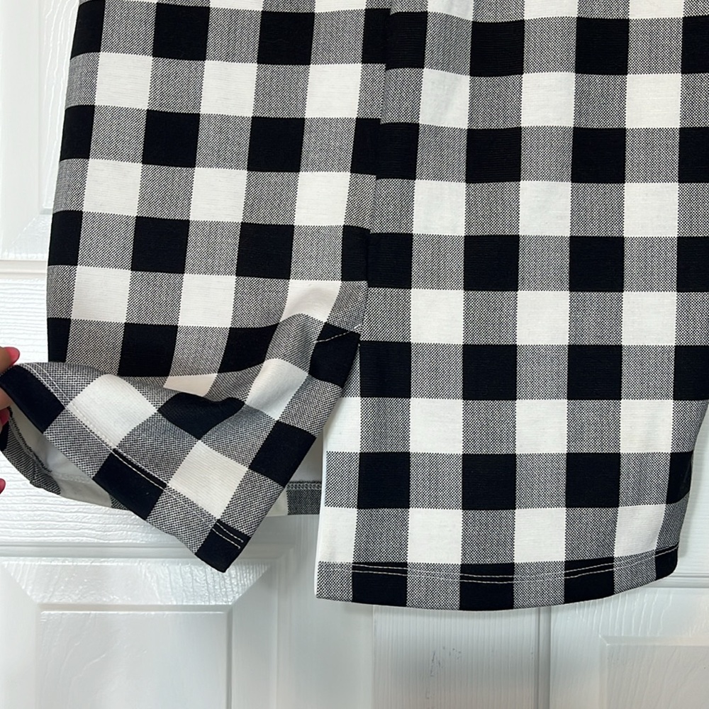 Torrid Plaid Pointe Midi Skirt, Black/White Checkered Print, size 1x - Picture 4 of 7